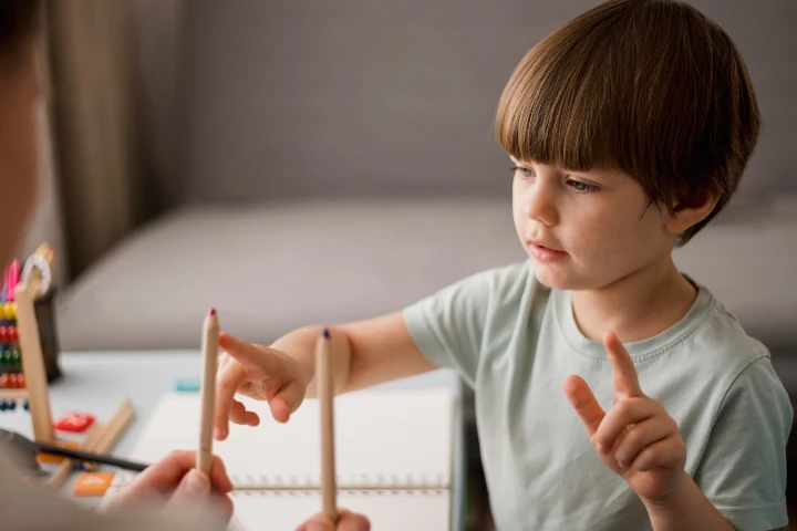 Lateralidad infantil: qué es y cómo influye en el aprendizaje